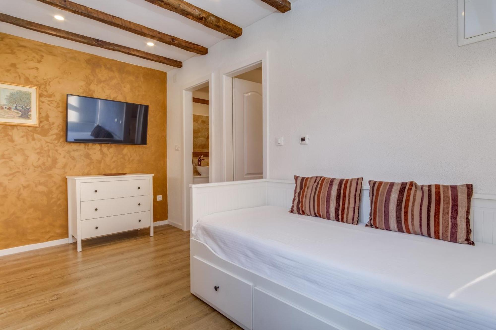 Casa Rustica Daire Mali Lošinj Dış mekan fotoğraf